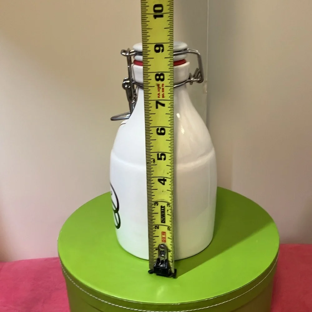 The Rare Barrel - Ambassador White Sprocket Growler Ceramic Hinge Top 32 Oz.
